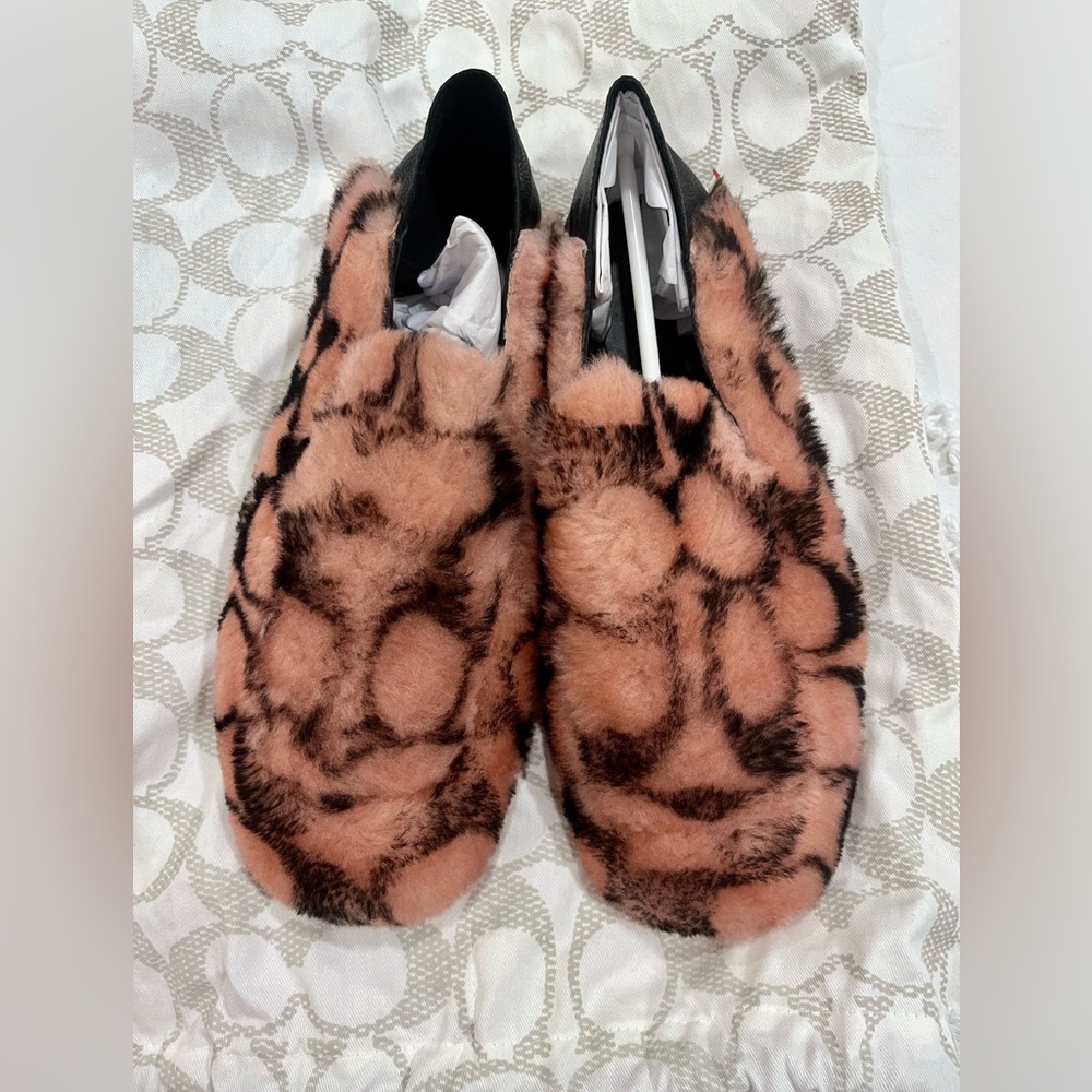 Coach - Pink and black faux fur shoes